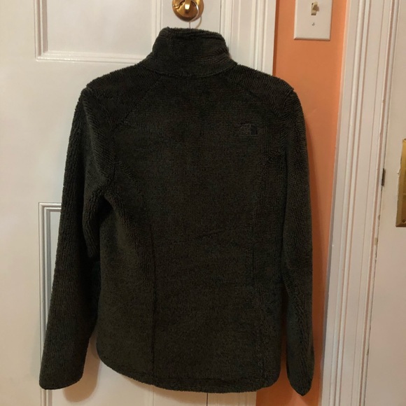 ❌SOLD❌ Women’s North Face Osito Fleece - Picture 2 of 6